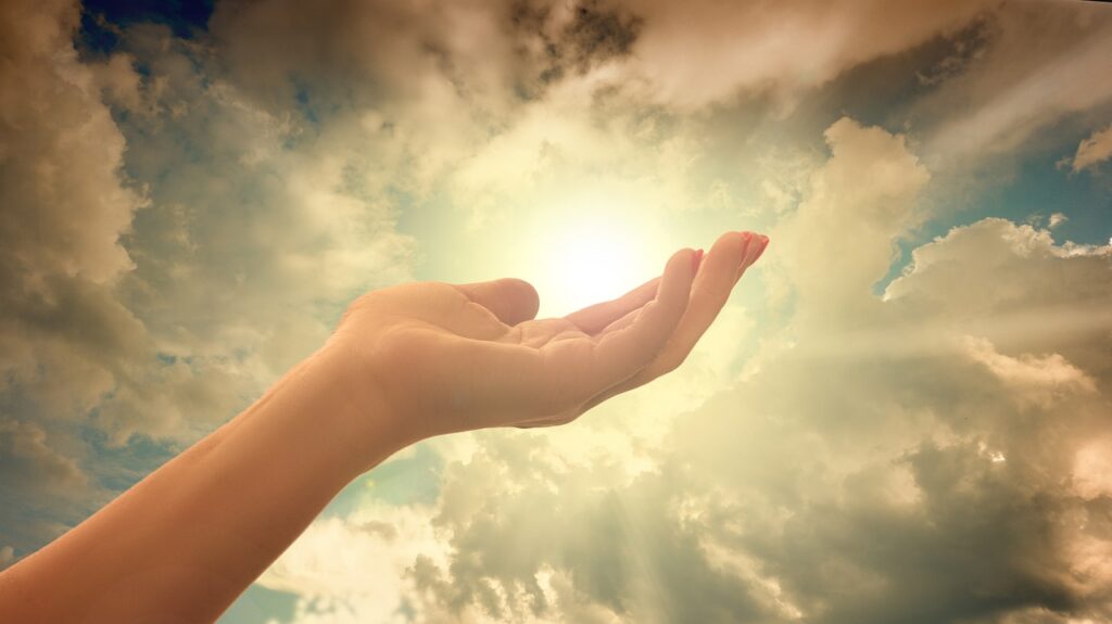 hand, nature, light, sky, heaven, religion, faith, trust, pray, prayer, peace, soul, freedom, spirituality, sunset